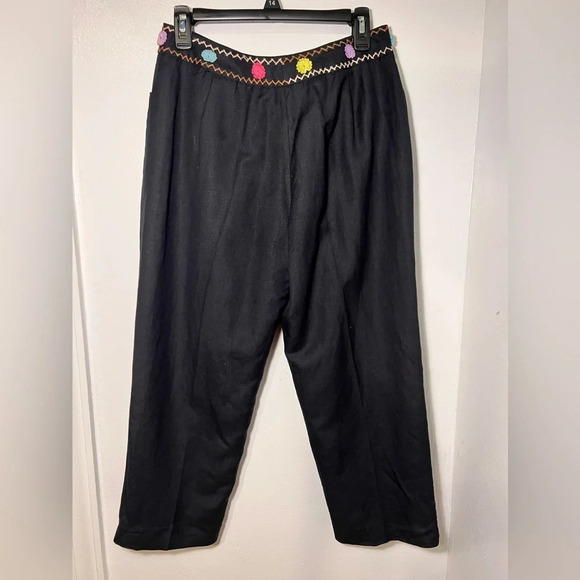 Harry Levine,8, pocketed linen blend, floral, crochet embroidered accents waist - Picture 3 of 8